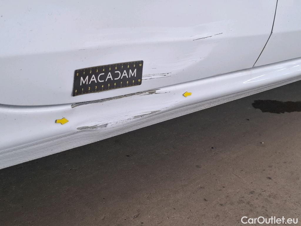  Peugeot  208  Affaire Pack CD Clim 1.4 HDi 70CV BVM5 E5 #19