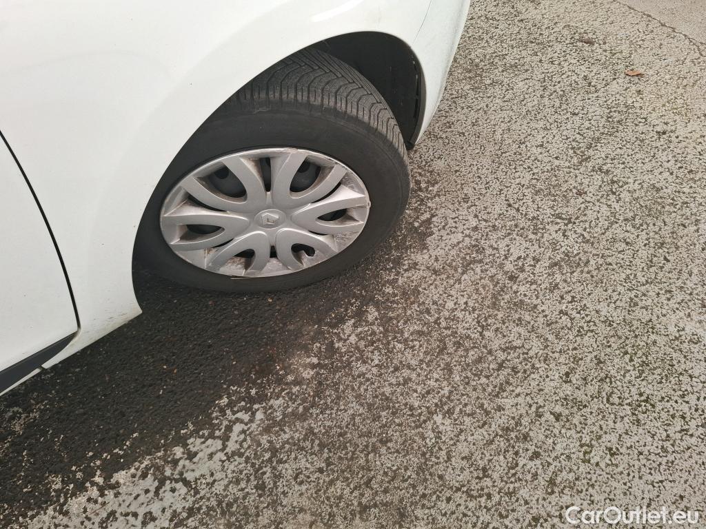  Renault  Clio RENAULT  Société VU 5p Berline Air Medianav dCi 90 - 18 #26