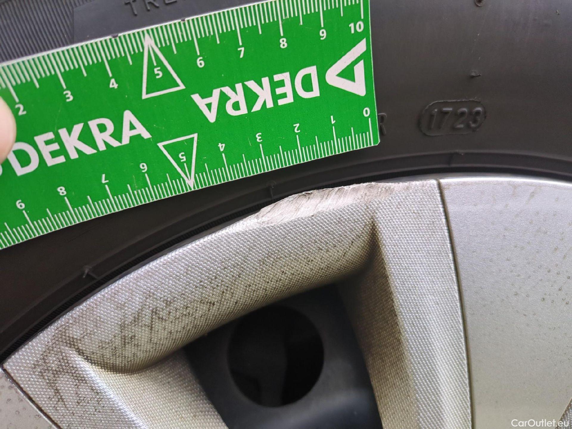  Renault  Clio  IV Air 1.5 dCi 75CV BVM5 E6 #1