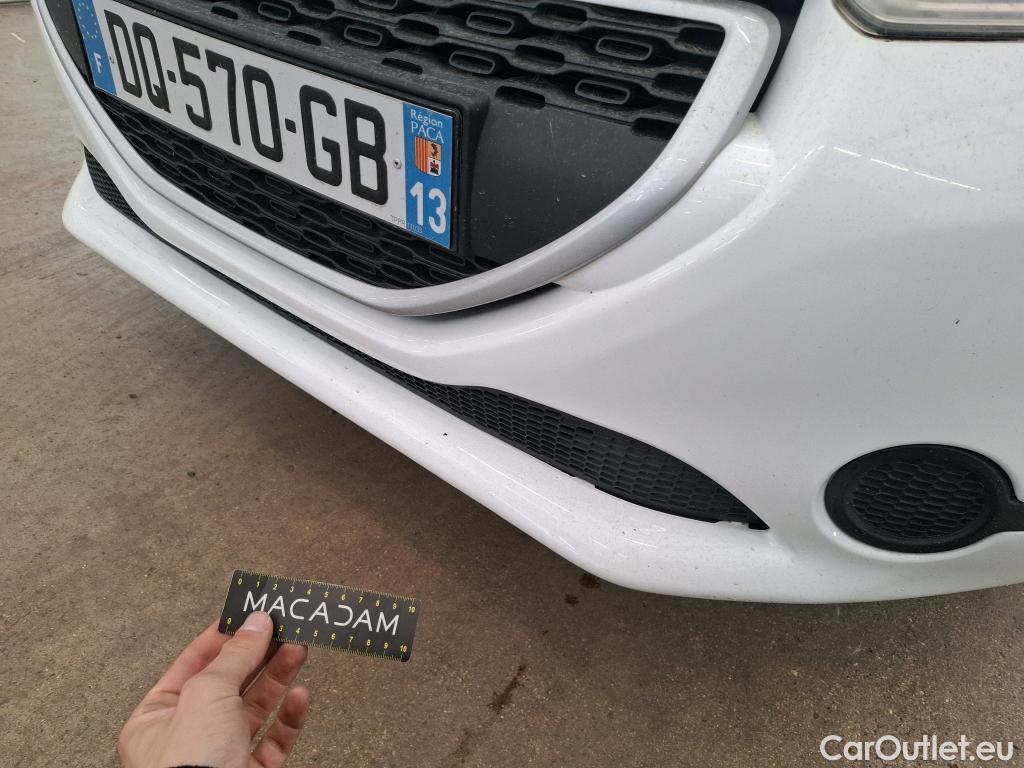  Peugeot  208  Affaire Pack CD Clim 1.4 HDi 70CV BVM5 E5 #55