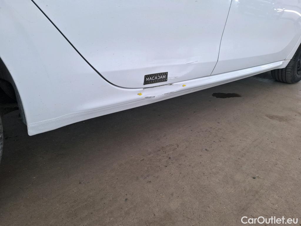  Peugeot  208  Affaire Pack CD Clim 1.4 HDi 70CV BVM5 E5 #18