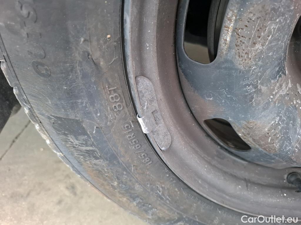  Peugeot  208  Affaire Pack CD Clim 1.4 HDi 70CV BVM5 E5 #31