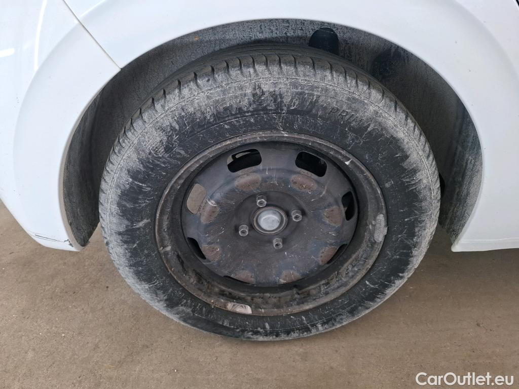  Peugeot  208  Affaire Pack CD Clim 1.4 HDi 70CV BVM5 E5 #49