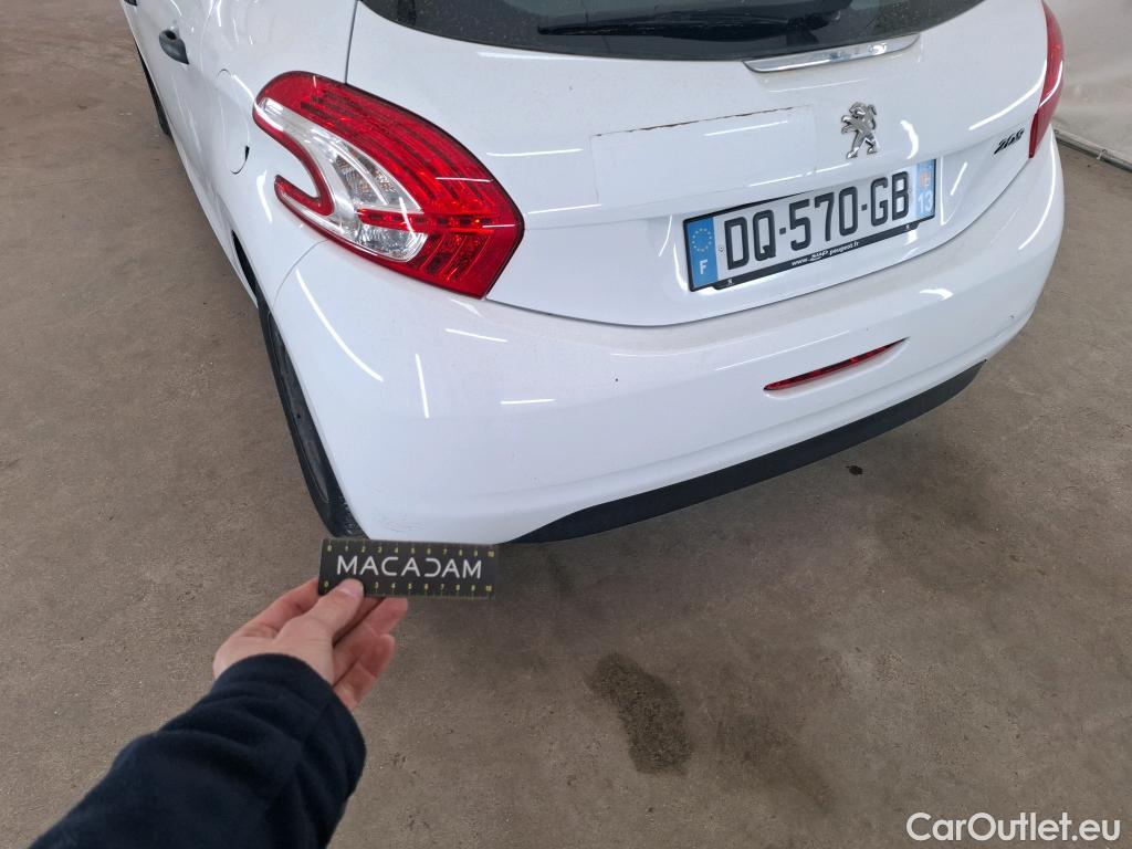  Peugeot  208  Affaire Pack CD Clim 1.4 HDi 70CV BVM5 E5 #7