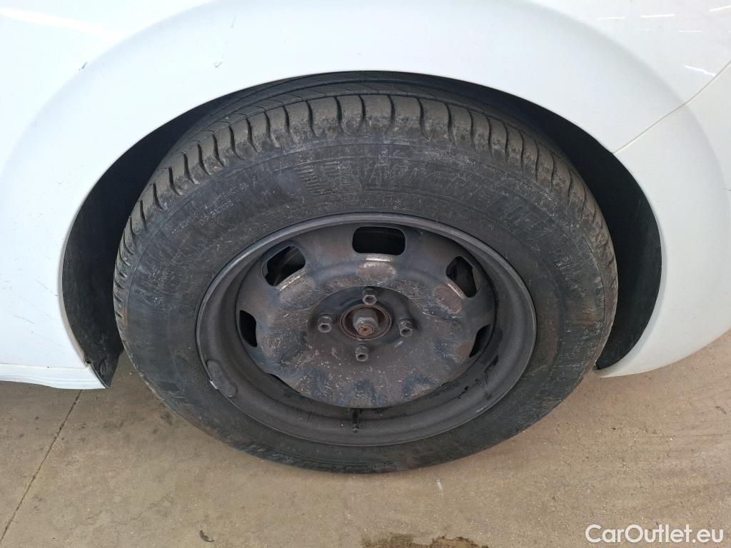  Peugeot  208  Affaire Pack CD Clim 1.4 HDi 70CV BVM5 E5 #28