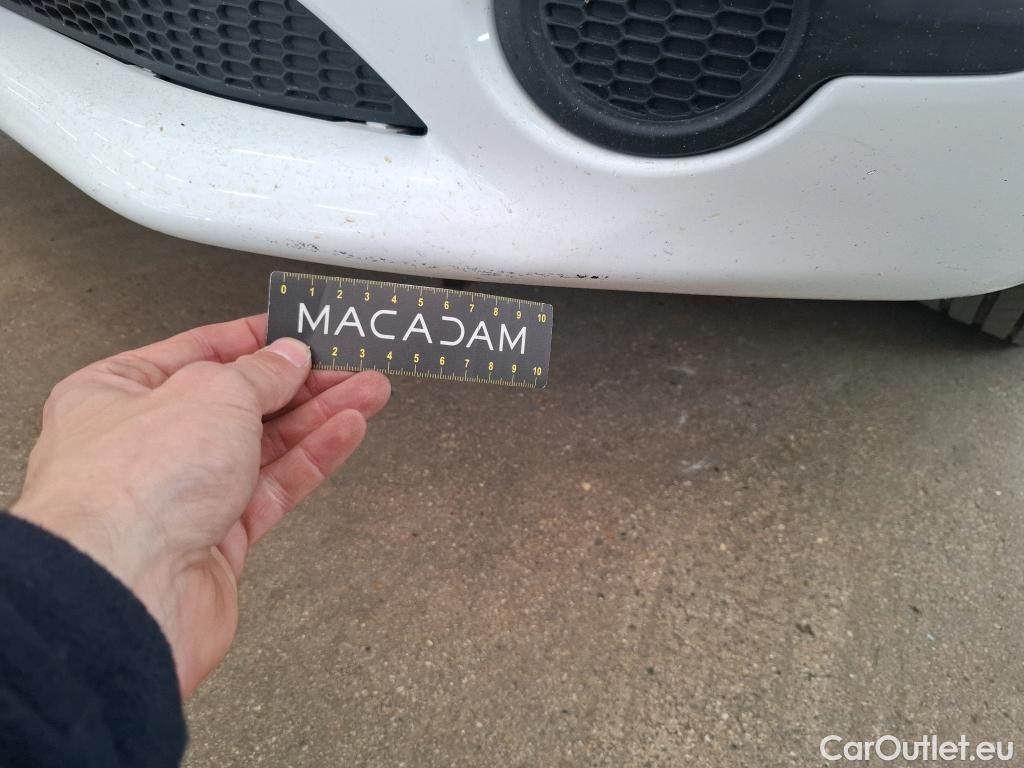  Peugeot  208  Affaire Pack CD Clim 1.4 HDi 70CV BVM5 E5 #24