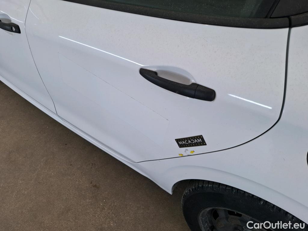  Peugeot  208  Affaire Pack CD Clim 1.4 HDi 70CV BVM5 E5 #53