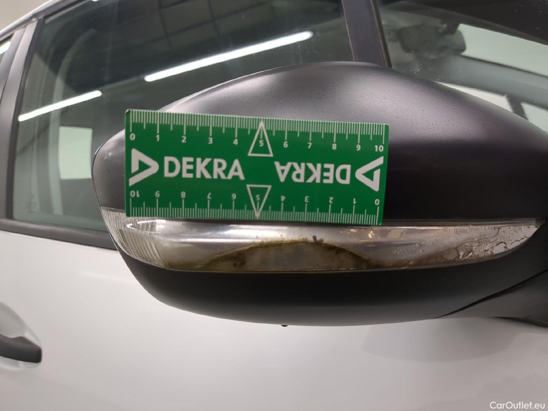  Peugeot  208  Affaire Pack Clim 1.6 HDi 75CV BVM5 E6 #24