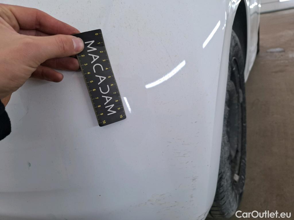  Peugeot  208  Affaire Pack CD Clim 1.4 HDi 70CV BVM5 E5 #13