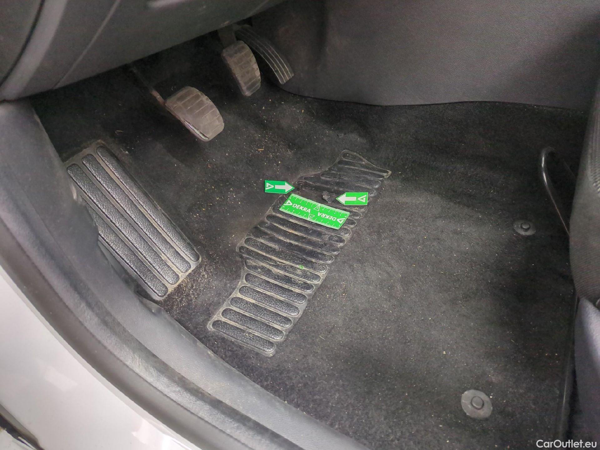  Renault  Clio  IV Air 1.5 dCi 75CV BVM5 E6 #6