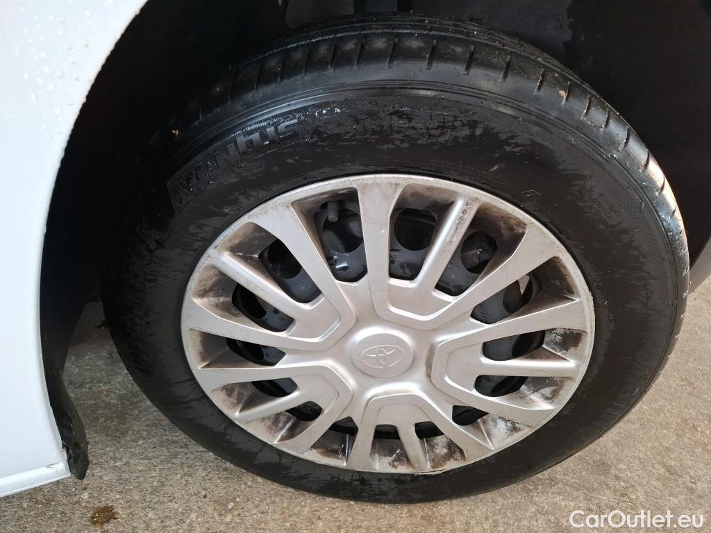  Toyota  Proace TOYOTA  City / 2019 / 4P / Fourgonnette 1.5 Medium 100 D-4D Business #9