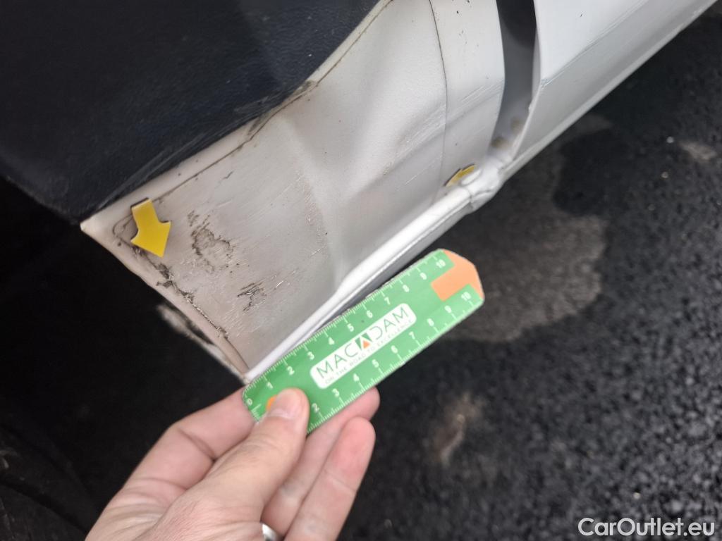  Volkswagen  Crafter VOLKSWAGEN  / 2017 / 4P / Fourgon tôlé 2.0TDI 140 35 L3H3 BVA8 Busi Line Plus #2