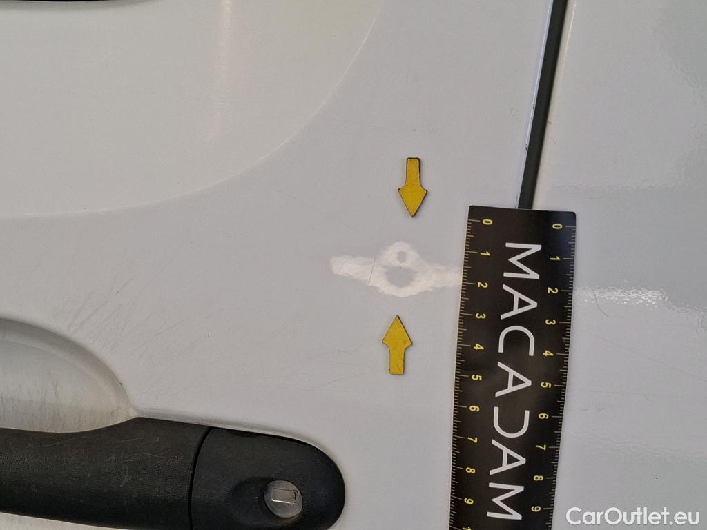  Renault  Kangoo  Express Maxi Extra (Série Spéciale) 1.5 dCi 90CV BVM5 E6 #32