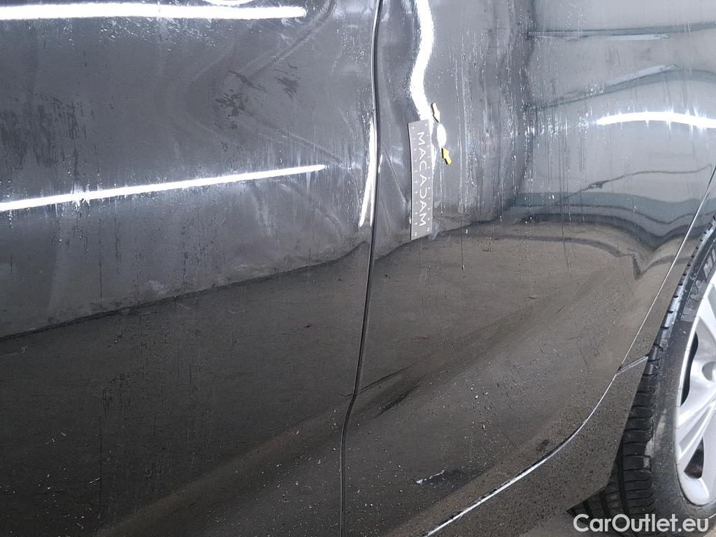  Bmw  Serie 2 BMW  Active Tourer / 2018 / 5P / monospace 225xe Business Design Auto #77