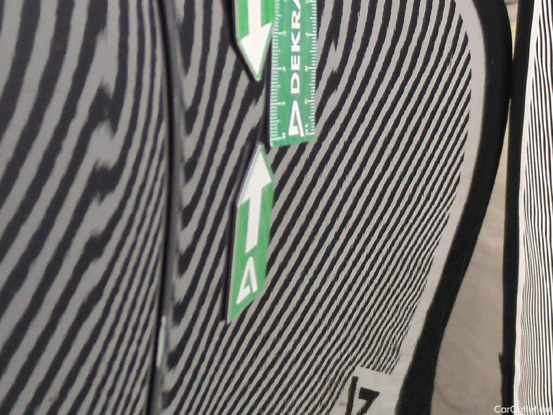  Bmw  X1 BMW  / 2019 / 5P / SUV xDrive25e Business Design BVA6 #14