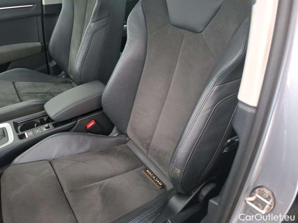  Audi  Q3 AUDI  / 2018 / 5P / SUV 35 TFSI 150 MHEV S TRONIC DESIGN LUXE #48