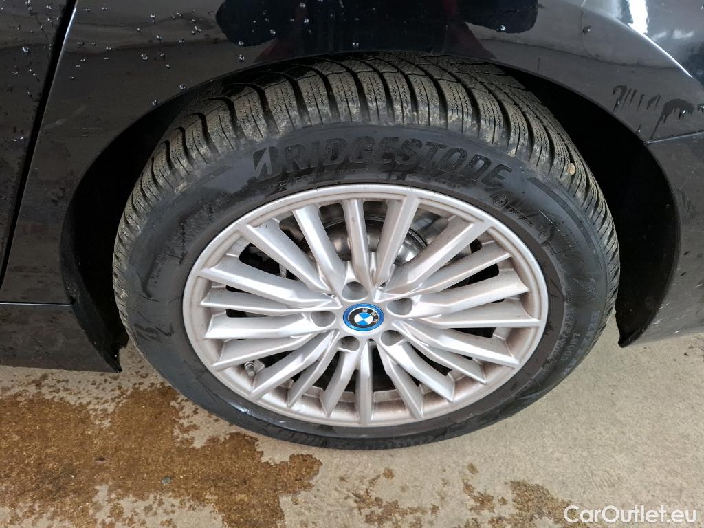  Bmw  Serie 3 BMW Série 3 Touring / 2019 / 5P / Break 320e 204ch Luxury BVA8 Hybride #19