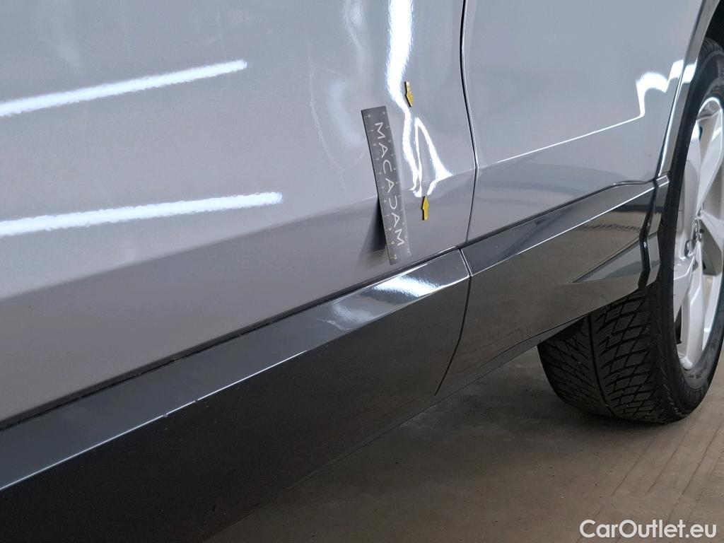  Audi  Q3 AUDI  / 2018 / 5P / SUV 35 TFSI 150 MHEV S TRONIC DESIGN LUXE #20