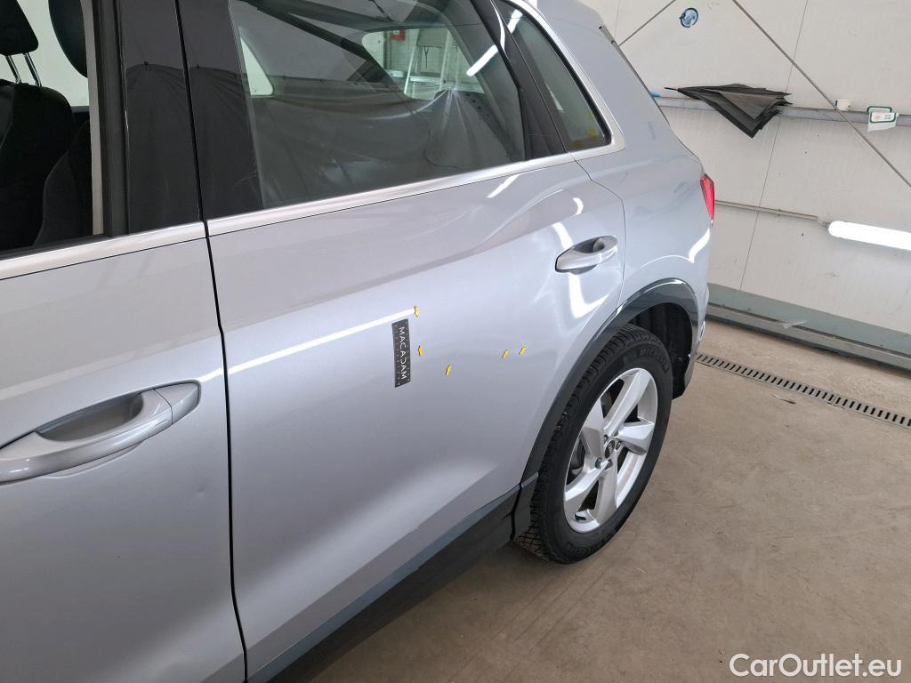  Audi  Q3 AUDI  / 2018 / 5P / SUV 35 TFSI 150 MHEV S TRONIC DESIGN LUXE #23