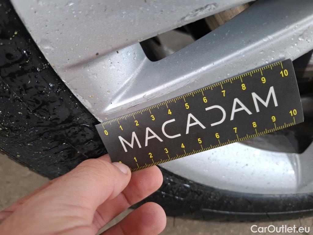  Bmw  Serie 2 BMW  Active Tourer / 2018 / 5P / monospace 225xe Business Design Auto #49