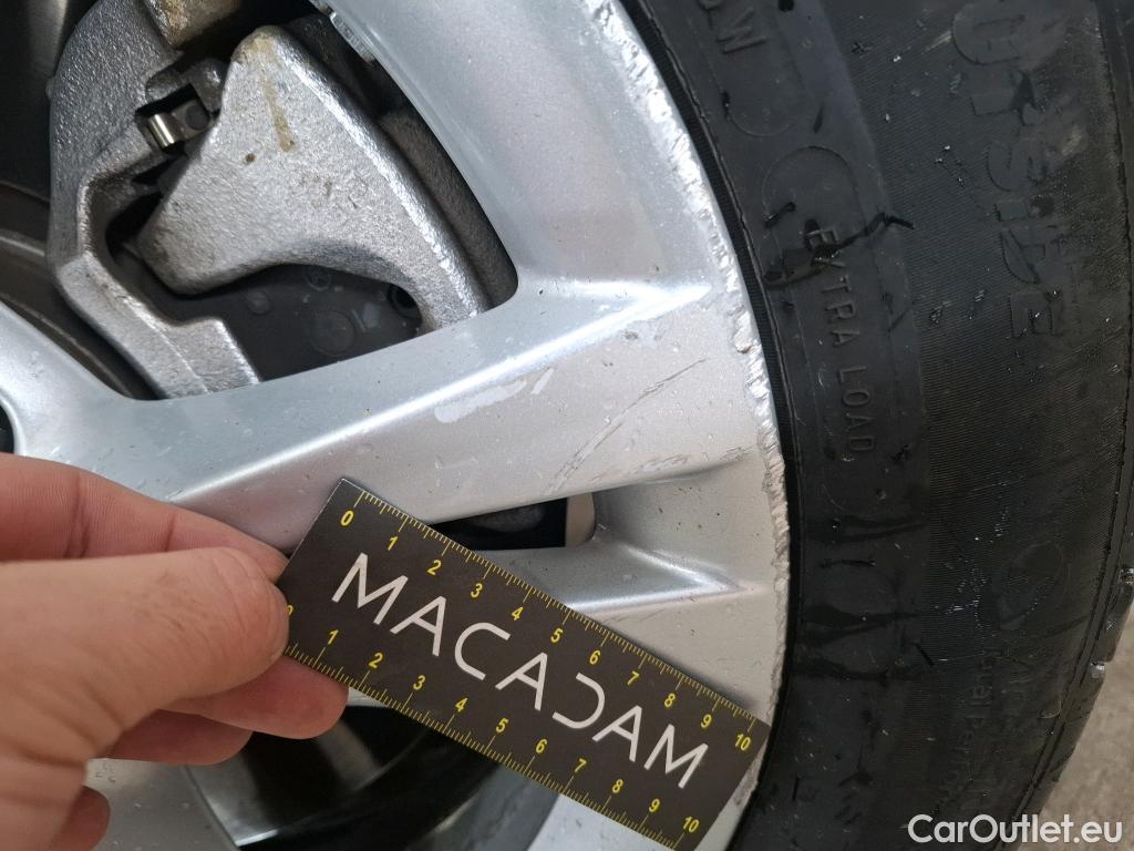  Bmw  Serie 2 BMW  Active Tourer / 2018 / 5P / monospace 225xe Business Design Auto #62