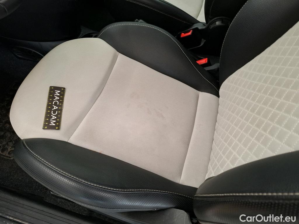  Fiat  500 FIAT C  2015  2P  Cabriolet Hybrid 10 BSG 70 ch Dolcevita #9