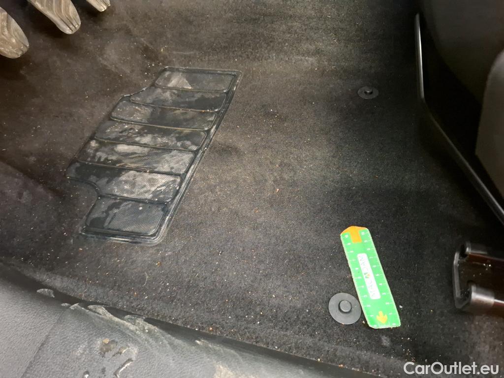  Nissan  Juke NISSAN  / 2019 / 5P / Crossover DIG-T 114 BVM6 Acenta #1