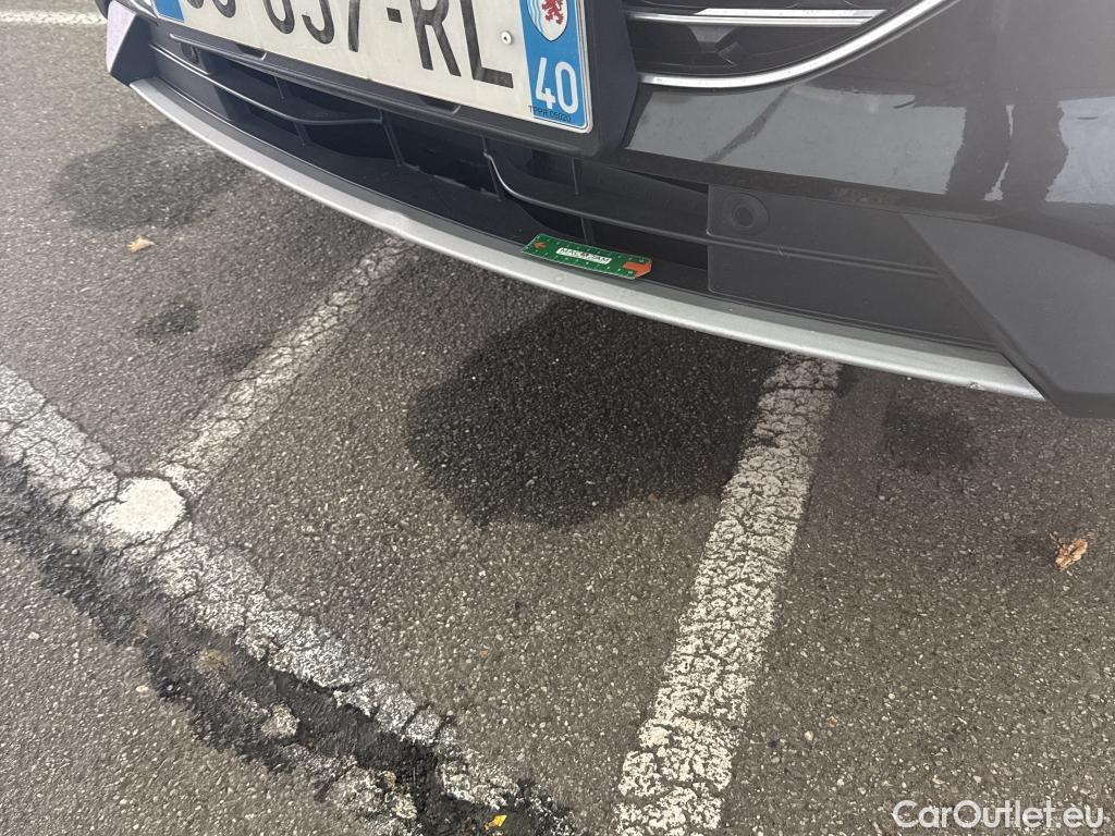  Ford  Kuga FORD  / 2019 / 5P / SUV 2.5 190 hybrid Flexifuel Pshift Titanium #9