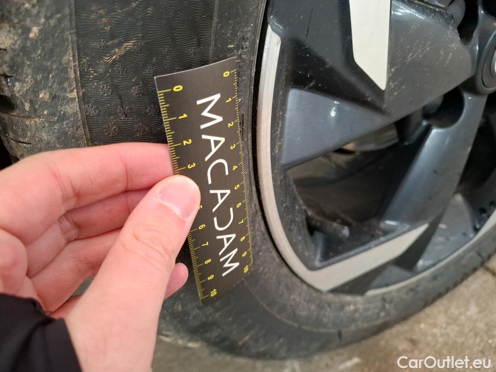  Nissan  Juke NISSAN  / 2019 / 5P / Crossover Hybrid 145 Business+ #8