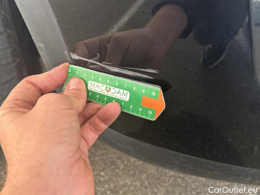  Ford  Kuga FORD  / 2019 / 5P / SUV 2.5 190 hybrid Flexifuel Pshift Titanium #19