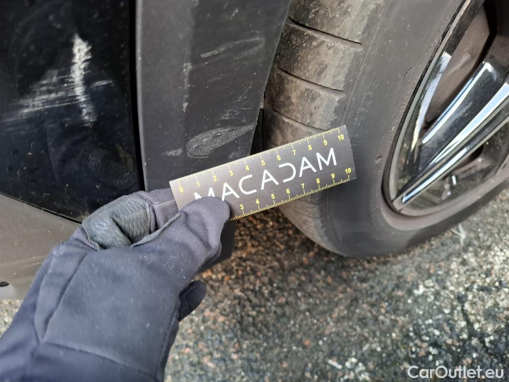  Mercedes  GLB MERCEDES-BENZ  / 2019 / 5P / SUV  200 d AMG Line #37