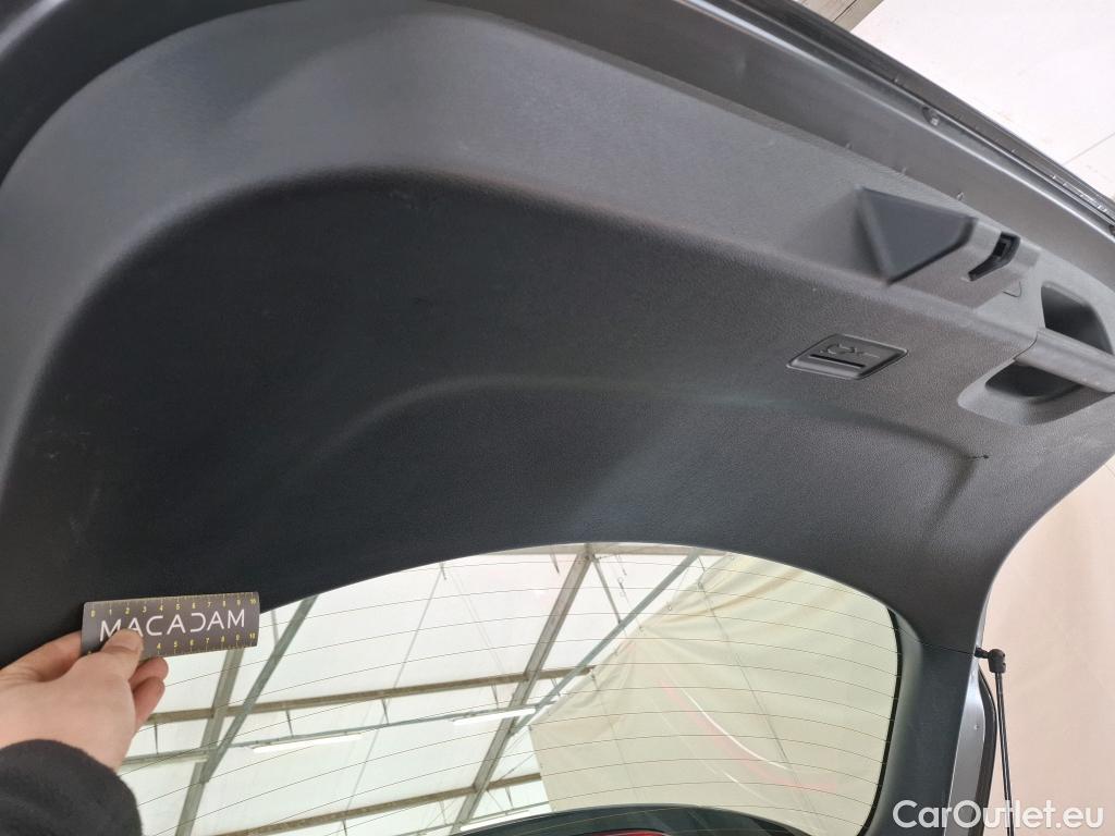  KIA  XCeed KIA  / 2022 / 5P / Crossover 1.6 GDI PHEV ACTIVE BUS DCT6 #3