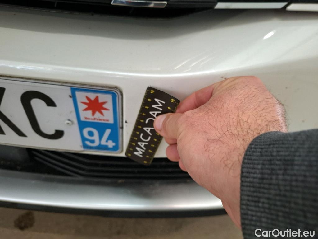  Peugeot  3008  Active Pack 1.2 PureTech 130CV BVA8 E6d #4