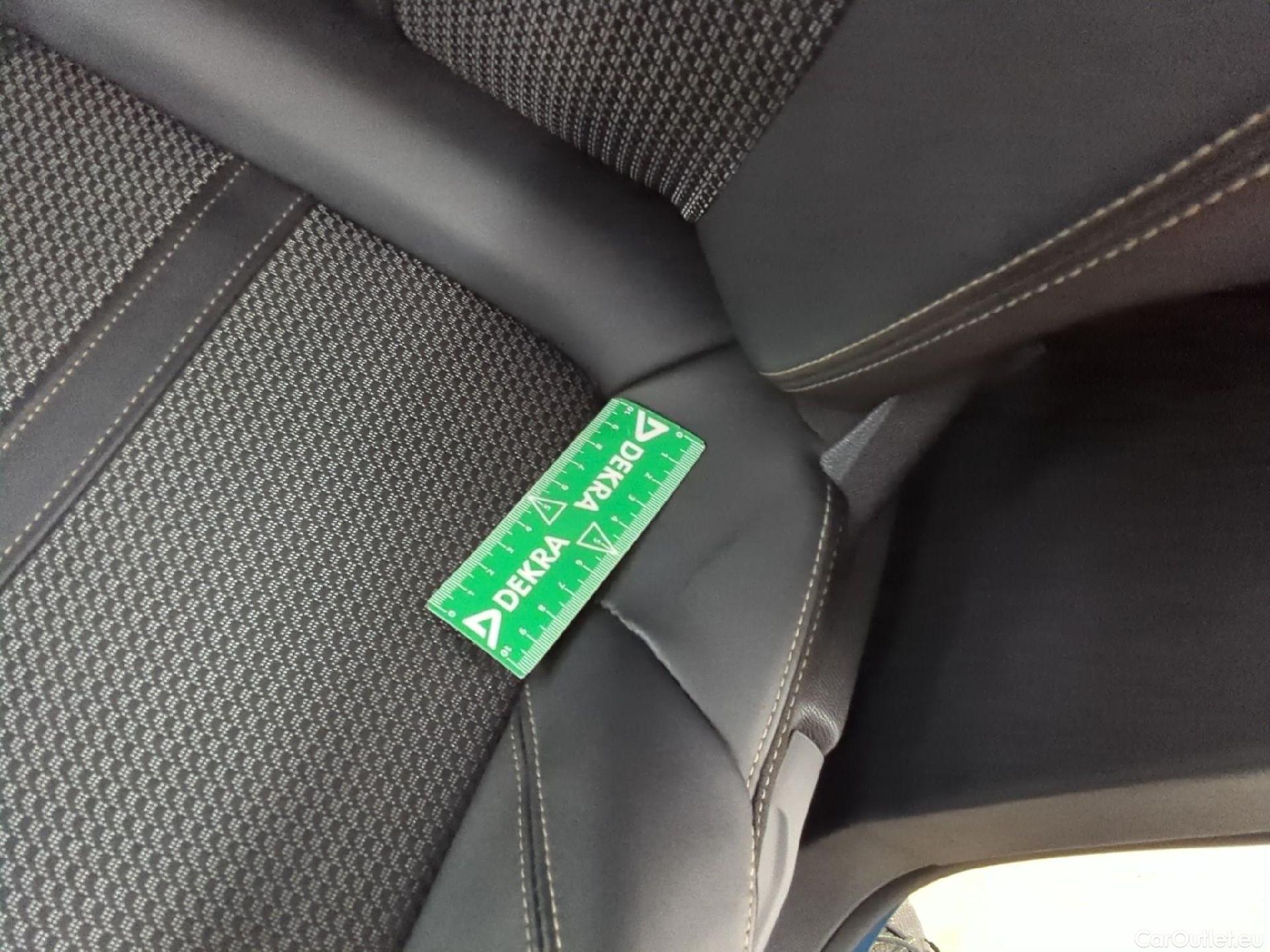  Peugeot  3008  II GT 1.2 PureTech 130CV BVA8 E6d #3