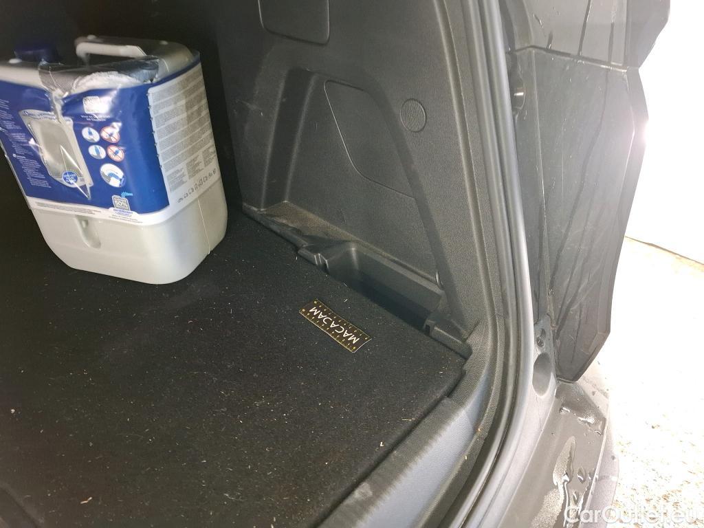  Peugeot  3008 PEUGEOT  / 2020 / 5P / SUV BlueHDi 130 S&S EAT8 Active Pack #26