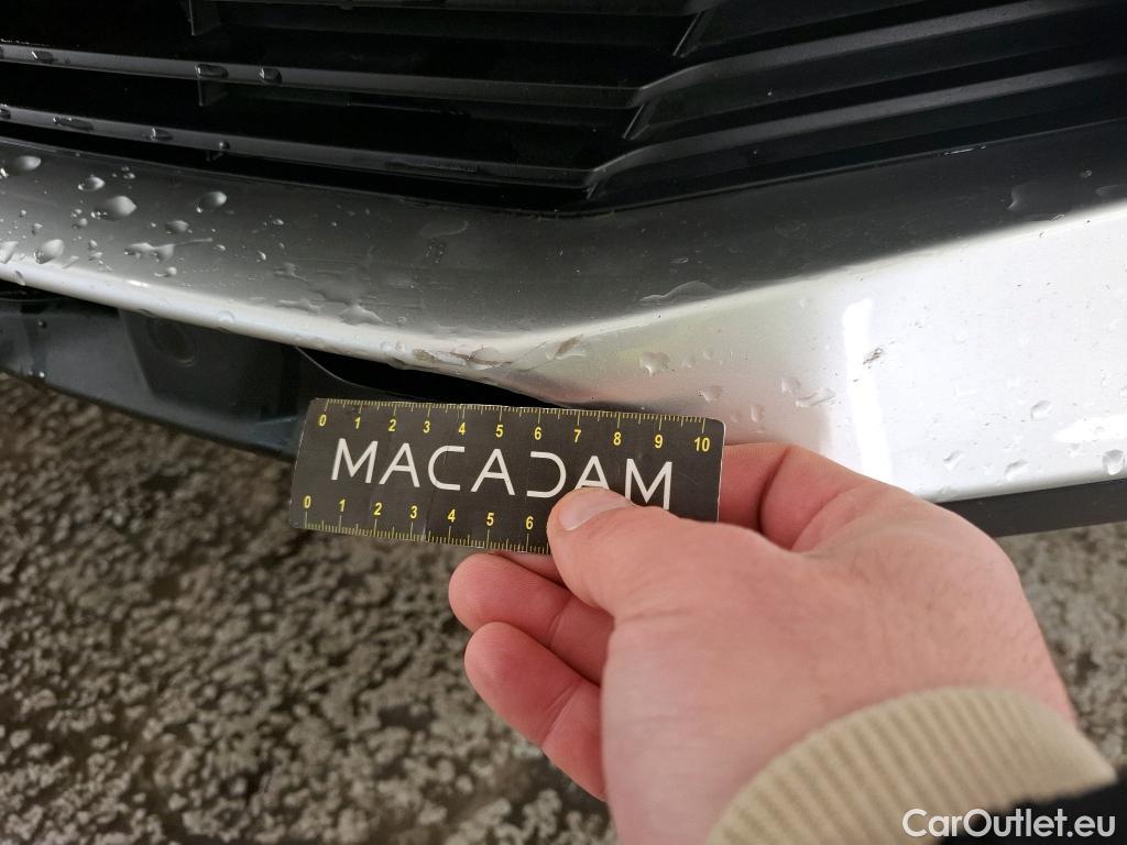  Peugeot  3008 PEUGEOT  / 2020 / 5P / SUV BlueHDi 130 S&S EAT8 Active Pack #33