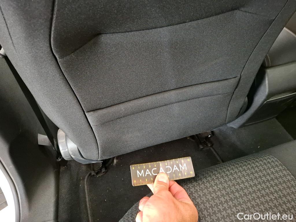  Peugeot  308 PEUGEOT  / 2017 / 5P / Berline BlueHDi 130 EAT8 S&S ACTIVE BUSINESS #9