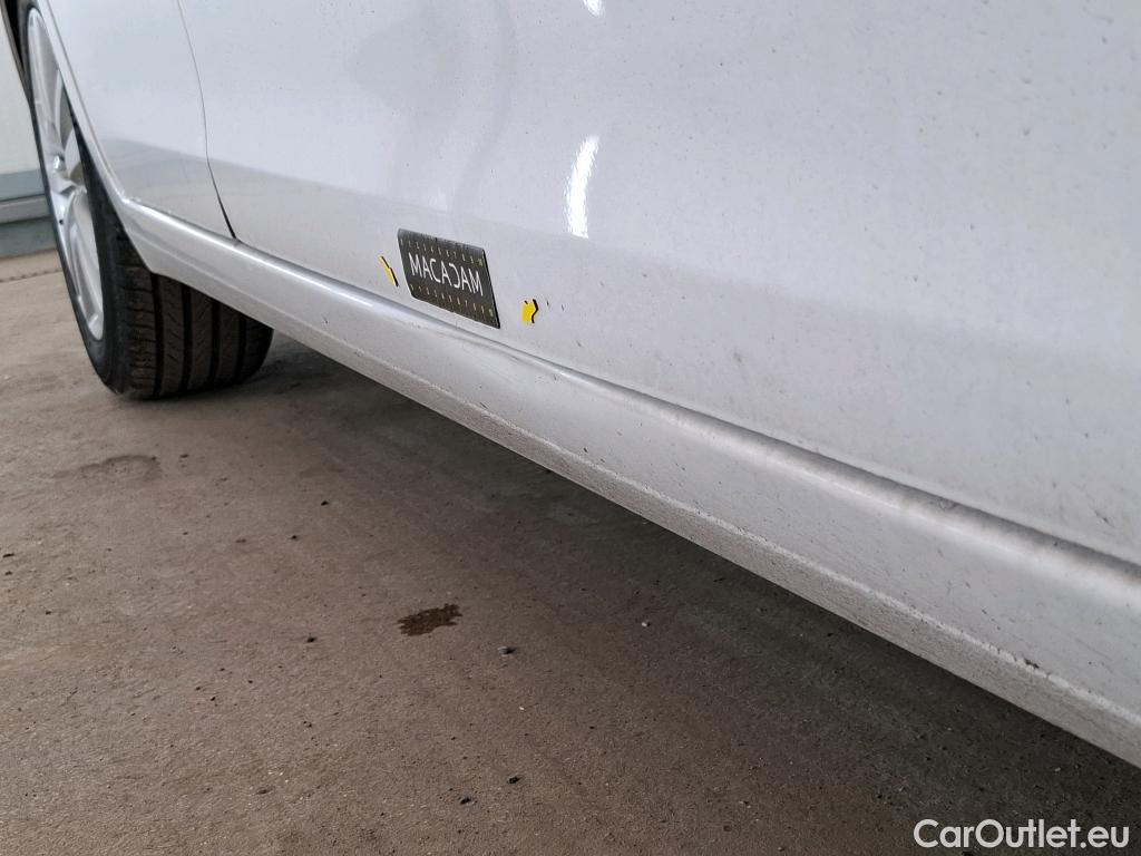  Peugeot  308 PEUGEOT  / 2017 / 5P / Berline BlueHDi 130 EAT8 S&S ACTIVE BUSINESS #2