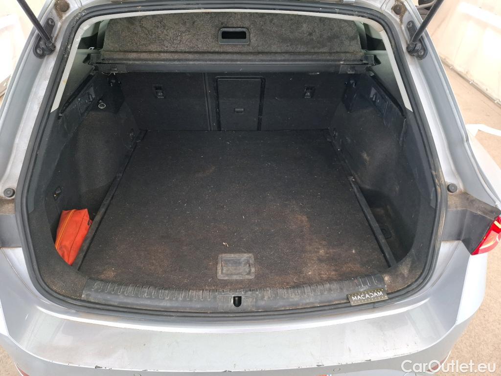  Seat  Leon SEAT  Sportstourer / 2020 / 5P / Break 1.0 eTSI 110 DSG S&S Style Business #28