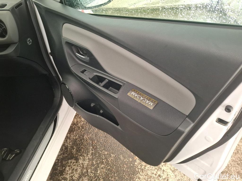  Toyota  Yaris TOYOTA  Hybride / 2017 / 5P / Berline 1.5 VVT-I HYBRID France Business #6