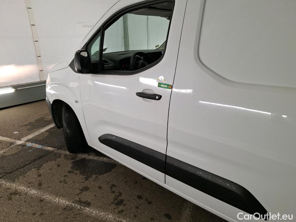  Citroen  Berlingo CITROEN  Van / 2018 / 4P / Fourgonnette Taille M 650kg BlueHDi 100 S&S BVM Club #16