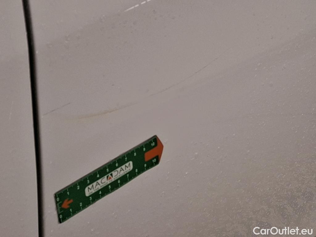  Toyota  Yaris TOYOTA  Hybride / 2017 / 5P / Berline 1.5 VVT-I HYBRID France Business #4