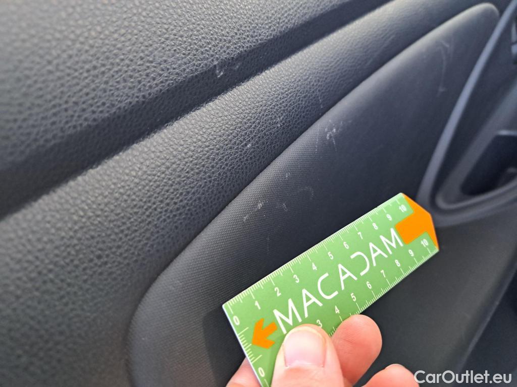  Toyota  Yaris TOYOTA  Hybride / 2019 / 5P / Berline Hybride 116h France Business Stage Acad #10