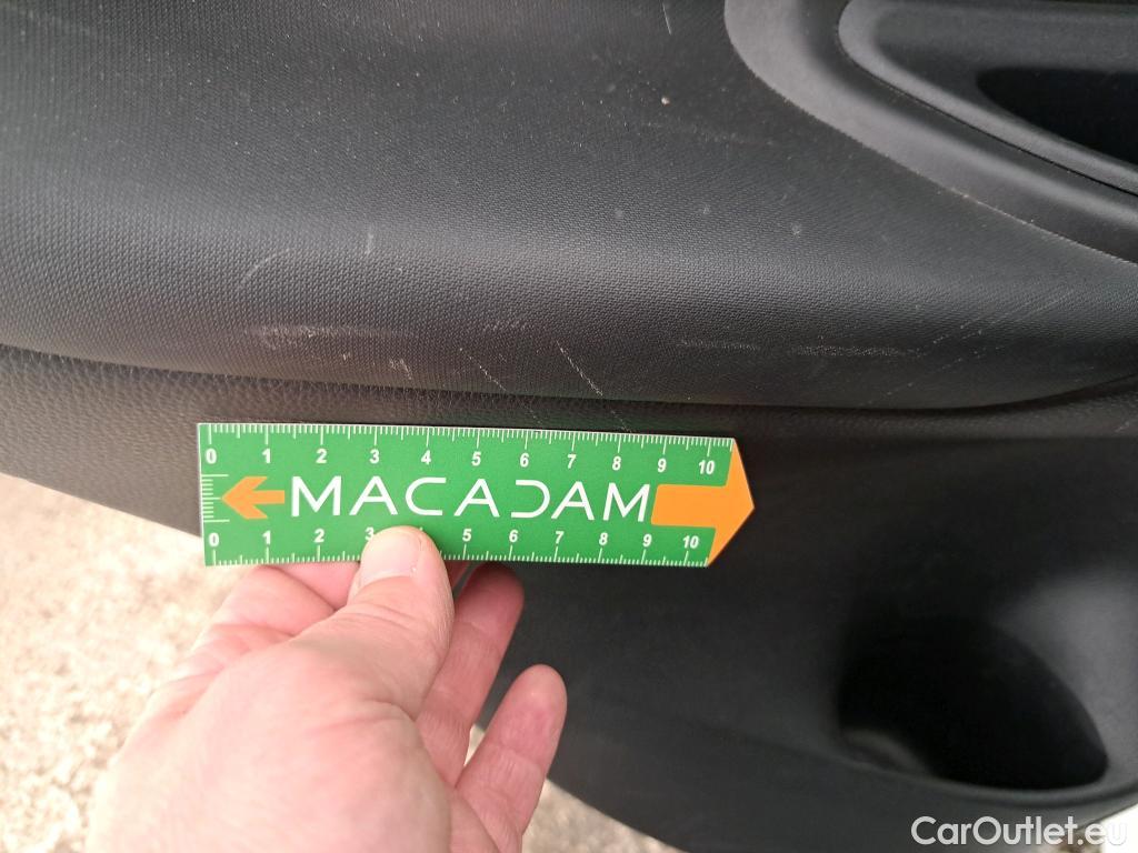  Toyota  Yaris TOYOTA  Hybride / 2019 / 5P / Berline Hybride 116h France Business Stage Acad #9