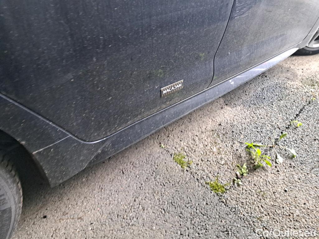  Toyota  Corolla  / 2018 / 5P / Berline Hybride 122h Dynamic Business Stage Acad
 #26