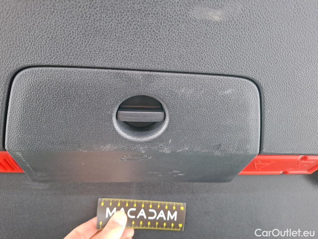  Volkswagen  Tiguan VOLKSWAGEN  / 2020 / 5P / SUV 1.5 TSI 150 DSG7 R-Line #9