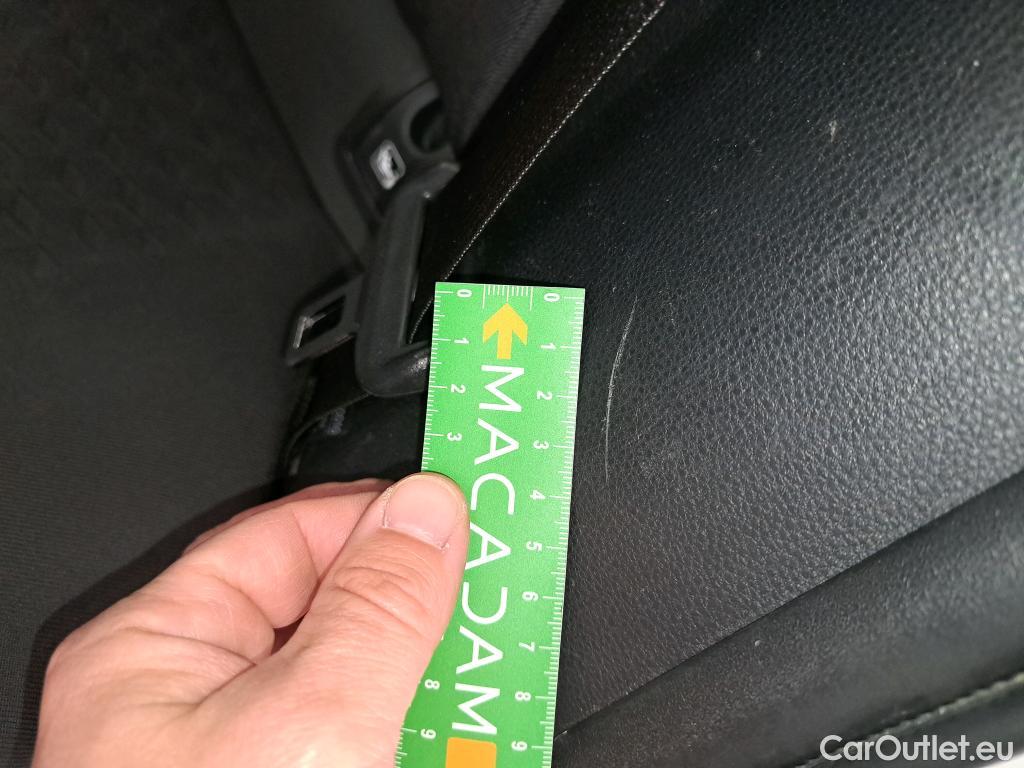  Toyota  Yaris TOYOTA  Hybride / 2019 / 5P / Berline Hybride 116h France Business Stage Acad #17