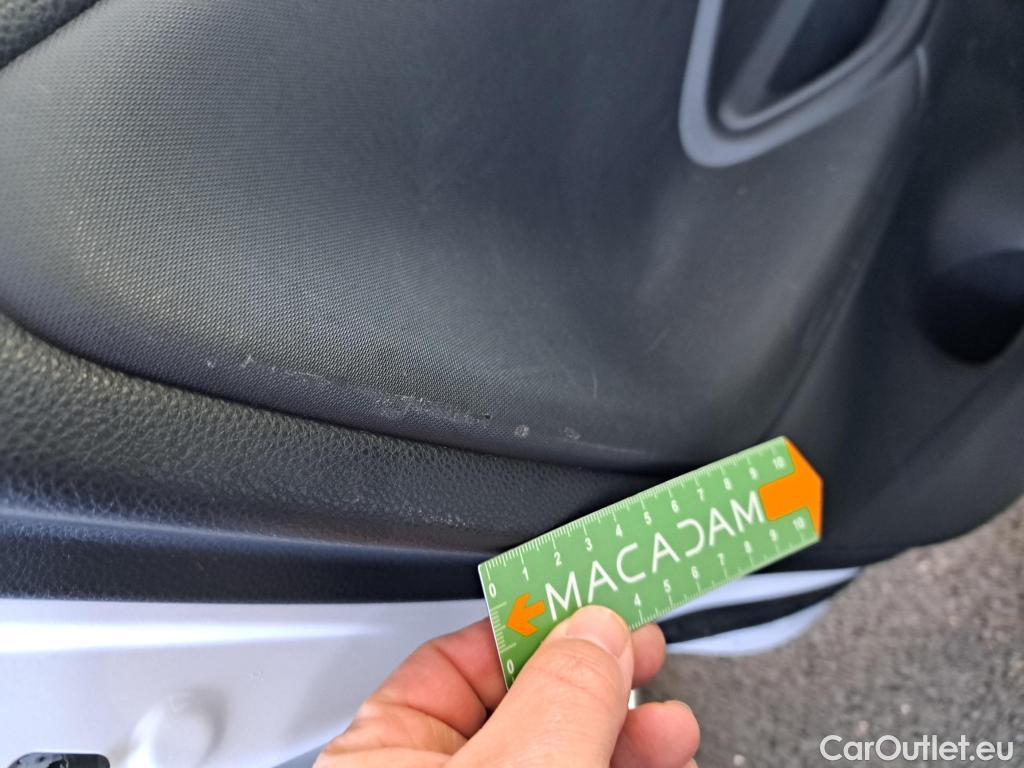  Toyota  Yaris TOYOTA  Hybride / 2019 / 5P / Berline Hybride 116h France Business Stage Acad #13