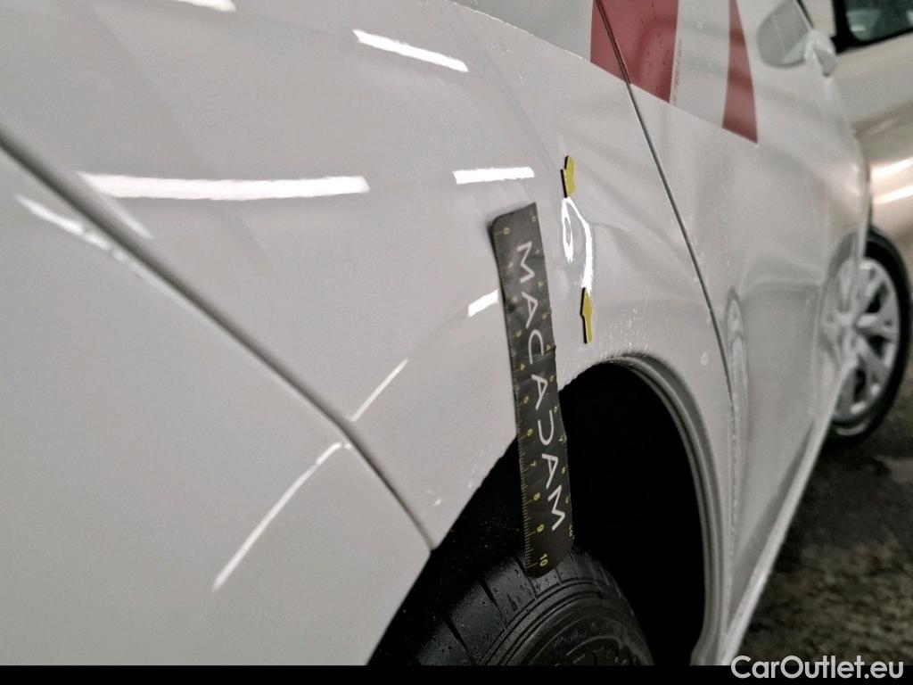  Toyota  Yaris TOYOTA  Hybride / 2017 / 5P / Berline 1.5 VVT-I HYBRID France Business #12