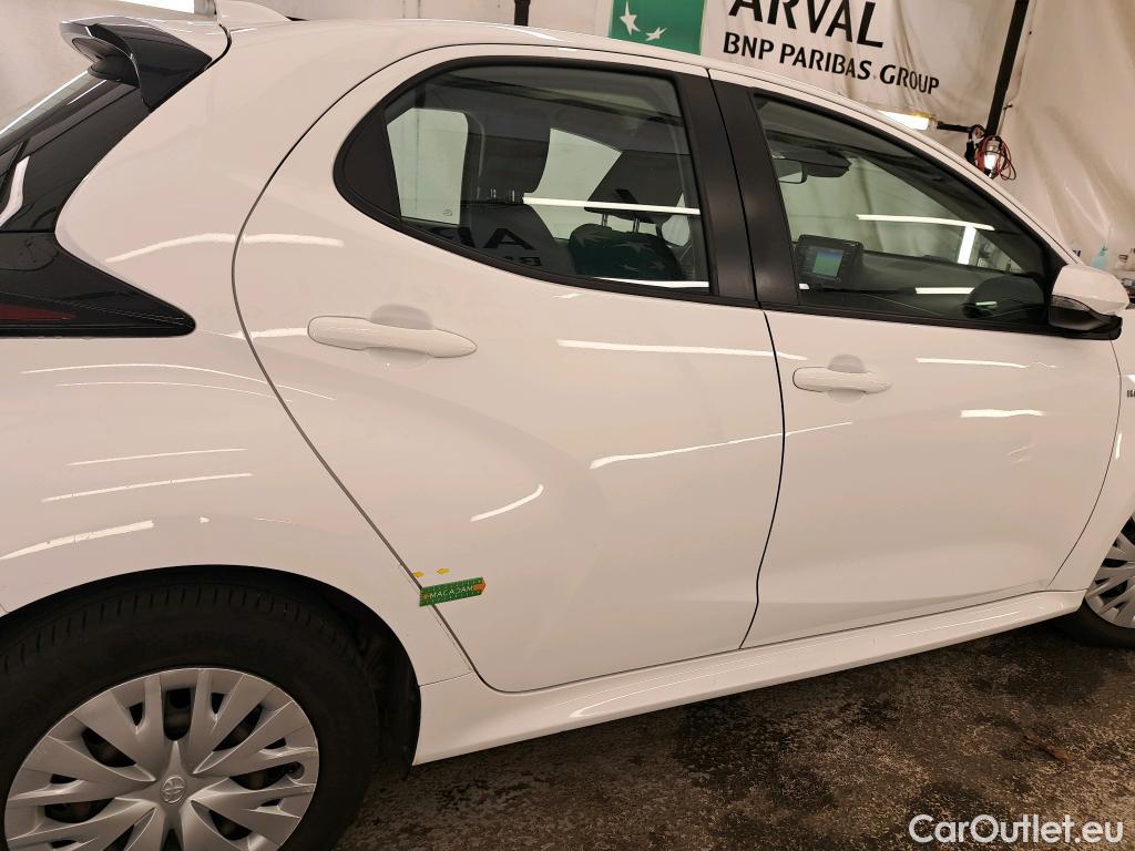  Toyota  Yaris TOYOTA  Hybride / 2019 / 5P / Berline Hybride 116h France Business Stage Acad #29